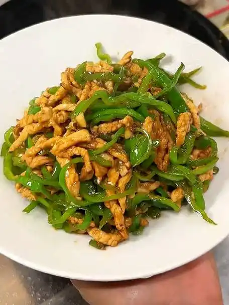 一天三顿都吃不腻的青椒炒肉丝!