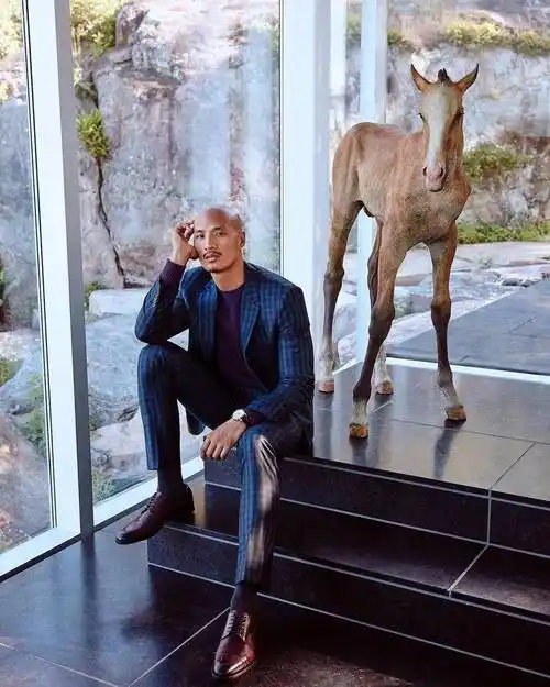 菲律宾光头男模复出,阳刚直男风格再度回归时尚圈_juan_roldan_paolo