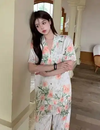 轻国风印花短袖仿真丝睡衣女小碎花长裤高级感冰丝家居服睡衣套装