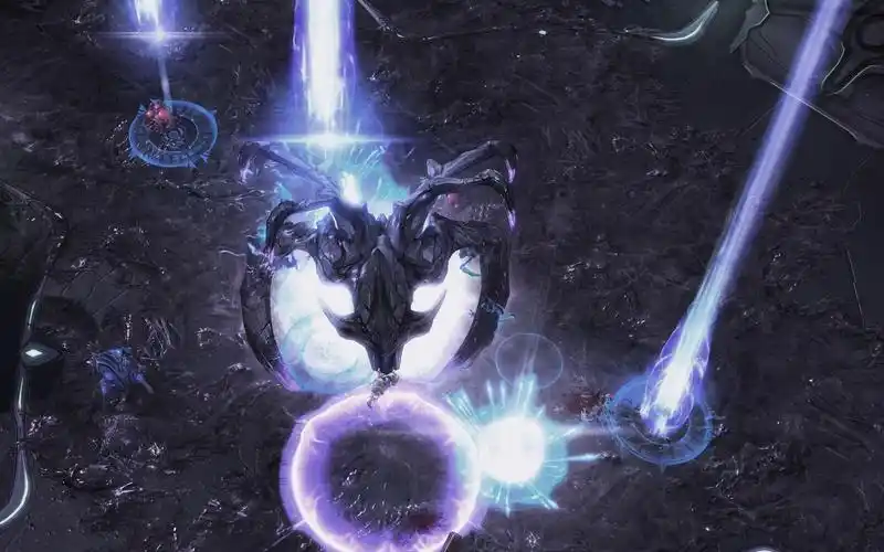 星际争霸2对战pvt两矿4分半8追猎者