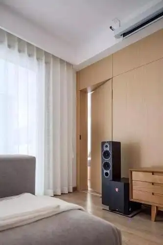 电视背景墙设计隐形门扩大背景墙的视野哦