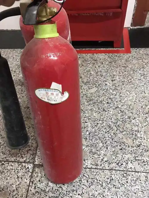 过期灭火器