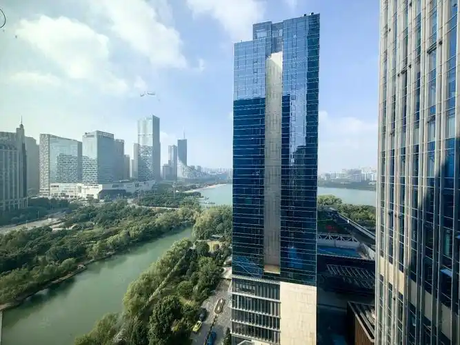 查看全部图片(9张)楼盘百利中心查看楼盘 >在租房源贴133个在租房源 >