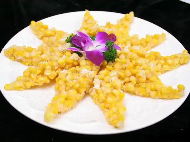 【黄金玉米烙,喜欢吃玉米的妹子些不容错过美食!】