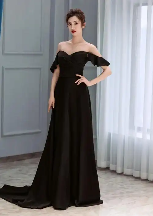 黑色一字肩礼服