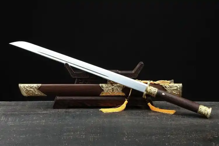 龙泉华影刀剑花纹钢手工锻打康熙战刀中式宝剑一体长剑未开刃