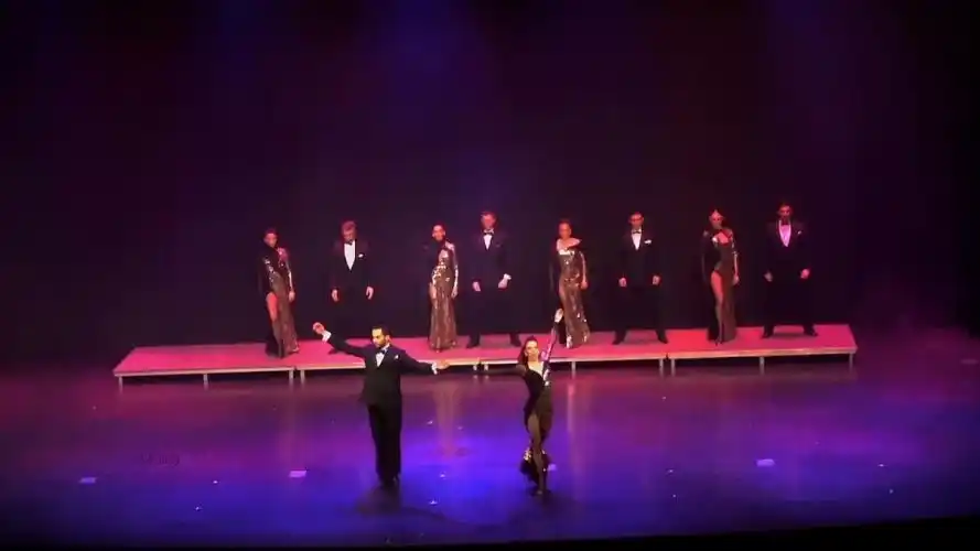 "舞中之王"阿根廷深戈舞剧《燃情探戈》谢幕一刻精彩经典