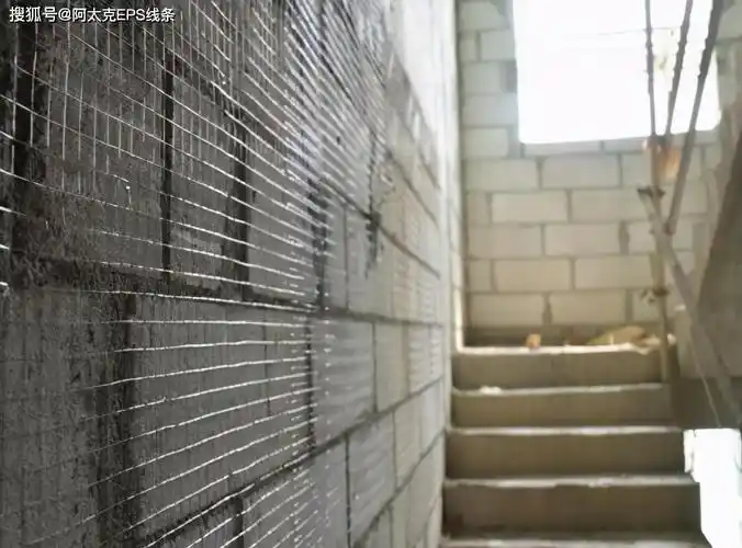 内墙抹灰挂钢丝网还是纤维网好