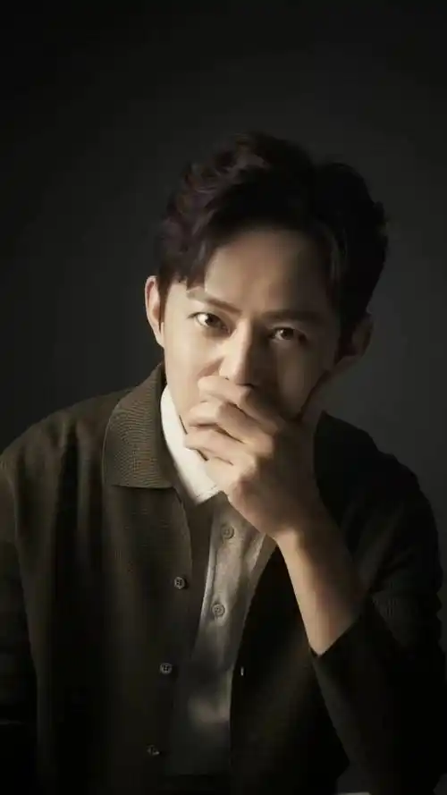 何炅回应收粉丝应援礼,老好人何老师真的翻车了吗?_节目_群众_视频