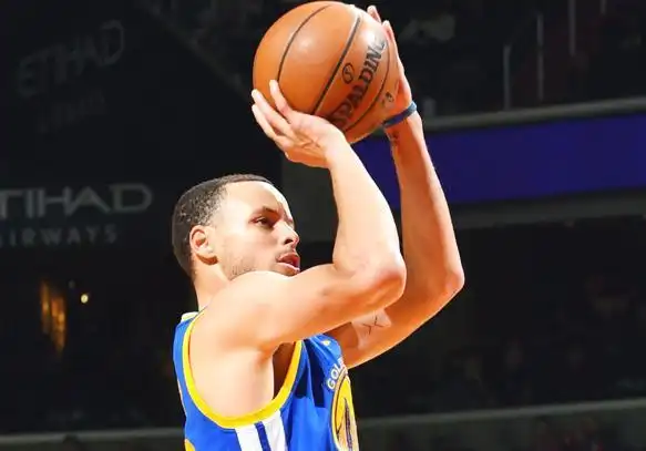 库里亲授投篮秘诀让我们一起投出小学生的三分命中率