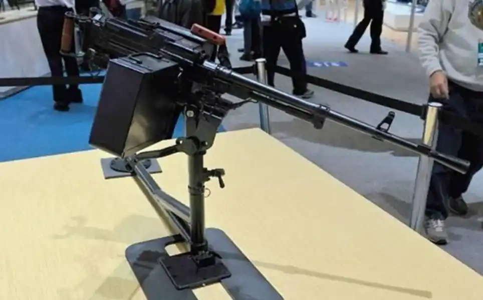 gau-19/b加特林机枪是一款三管加特林,射速极快,不但航空飞机喜欢,就