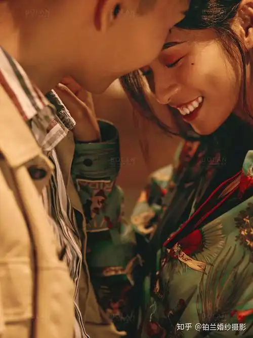 复古情怀的港风婚纱照92致敬经典的八零年代 - 知乎