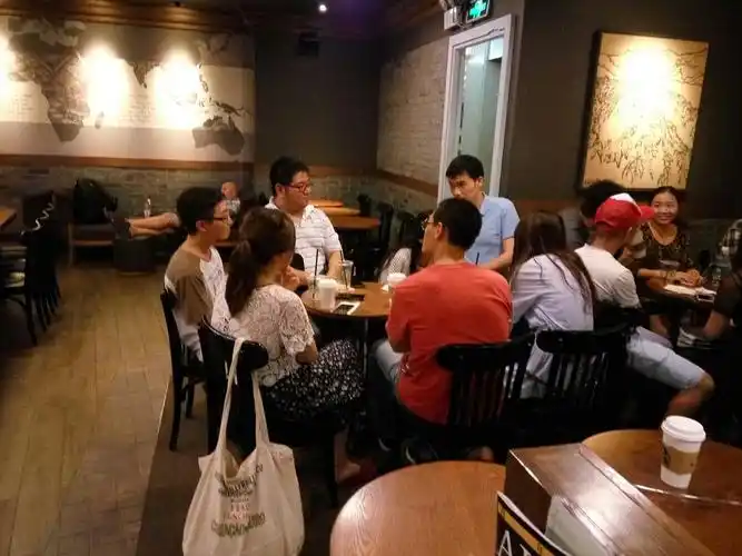 活动照片-peters 讲英语俱乐部每周五聚会