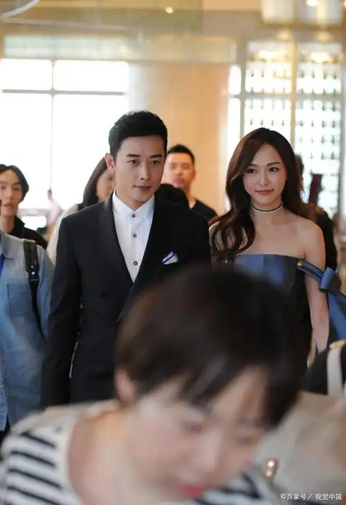 谁能料到呢,当初唐嫣和罗晋恋情曝光那会,真的是出乎众人意料呀.