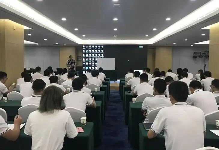 公司新员工培训工作圆满结束_向新