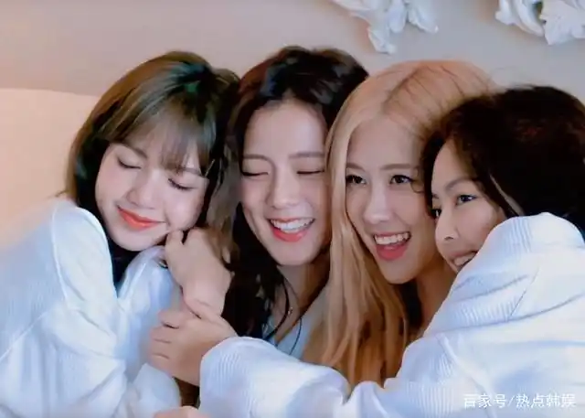 blackpink四人的感情有多好?用最少的人组最多的cp!