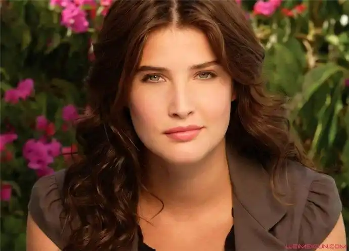 寇碧·史莫德斯电梯门事件始末 凸点照太性感