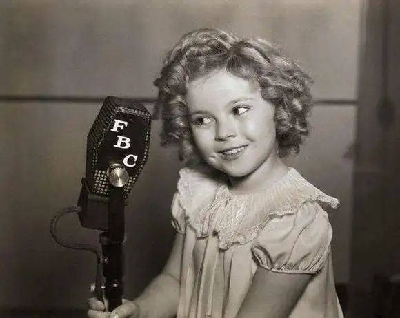 秀兰·邓波尔(shirley temple,1928年4月23日-2014年2月11日),儿童