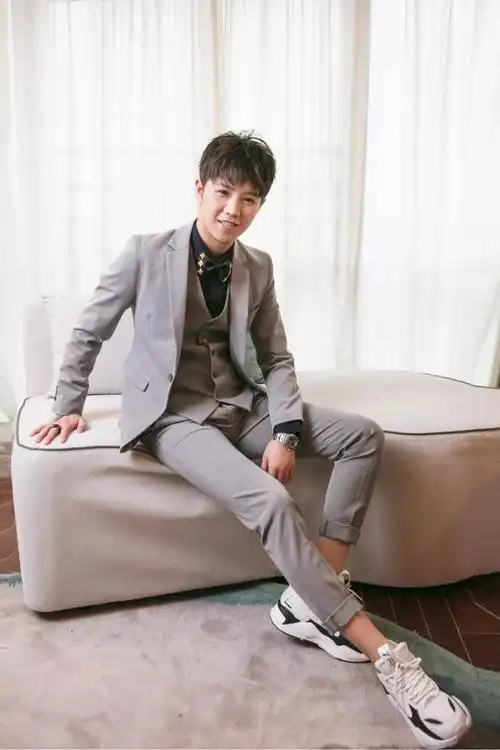 专访入驻抖音不到1年吸粉3300多万全网现象级红人郭聪明的养成之路