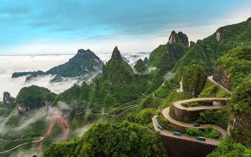 张家界天门山通天大道