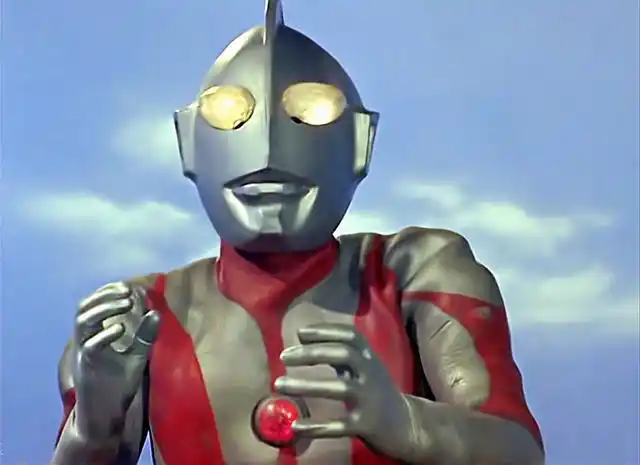 新奥特曼能量耗尽版珍藏手办,网友:老黄瓜刷绿漆实锤了!