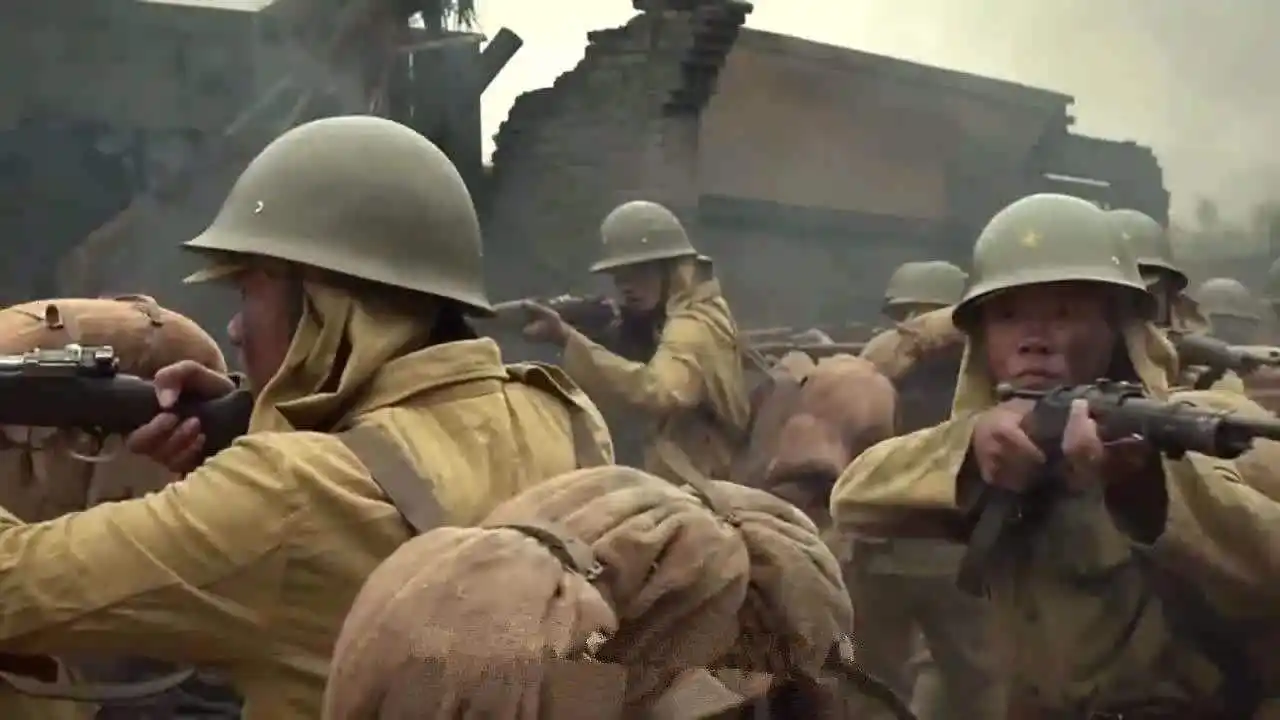 原创《亮剑》李云龙在战场上捡到子弹:怎么一眼知道是美国冲锋枪?