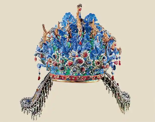 明代皇后的凤冠    北京昌平定陵出土