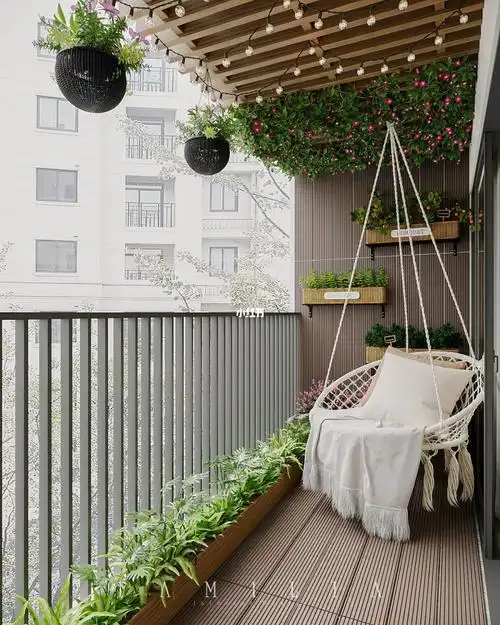 不到10m05的阳台让我打造成小花园