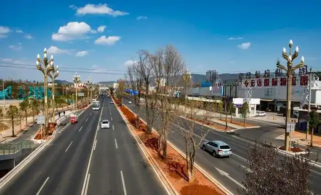 安宁发展石安公路安宁段看我进化看我美