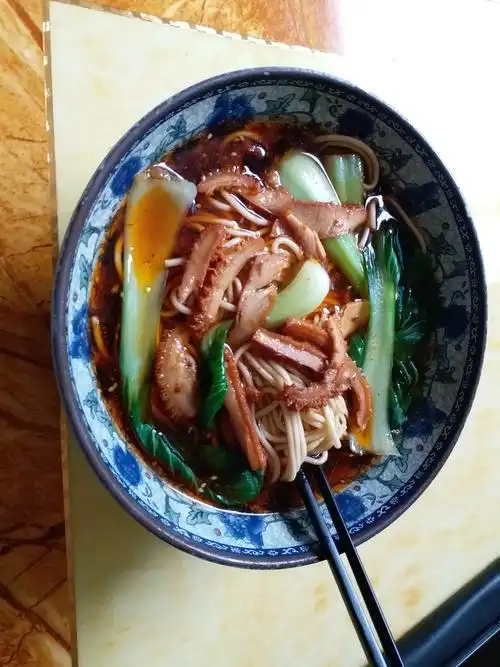 麻辣牛肚面,早饭刺激下