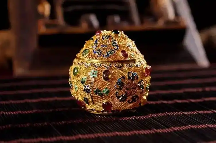 懋隆花丝作品一懋隆的由来可追溯到久远的中世纪:一