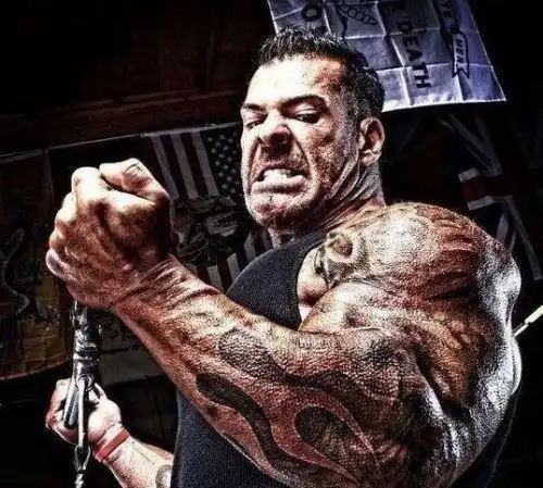 巨臂哥rich piana:手臂最粗壮的男人