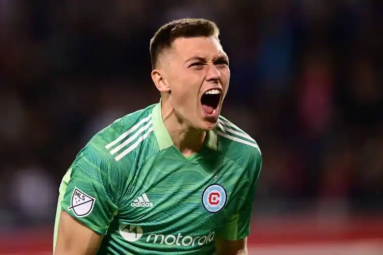 美国国门我会接受波兰征召什琴斯尼是世界最佳门将之一