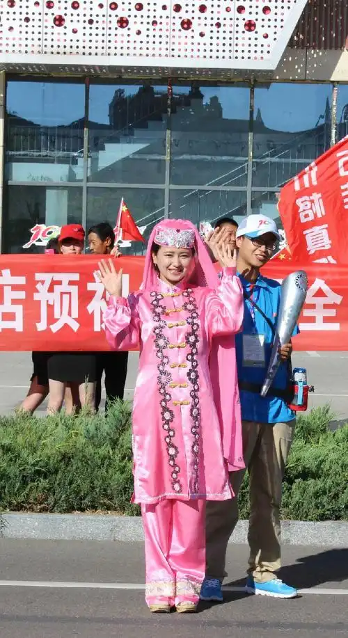 保安族美女图片 中国民族美女图片