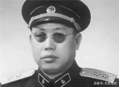 李作鹏94岁生日收林立衡礼物后,他就像是一个孩子一样哭得很大声