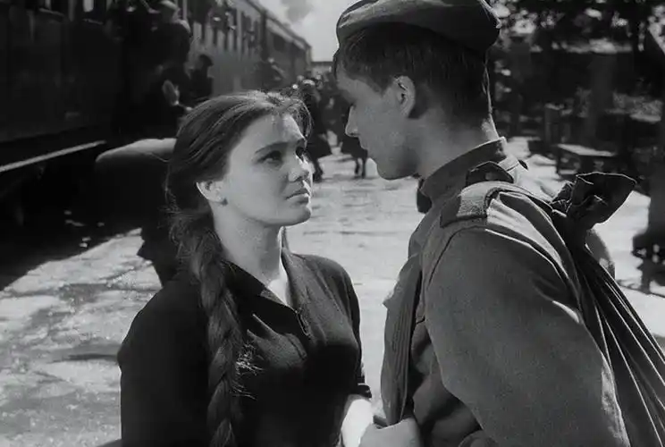 俄乌冲突背景下,回望前苏联二战电影里曾带给我们的那些闪光特质_腾讯