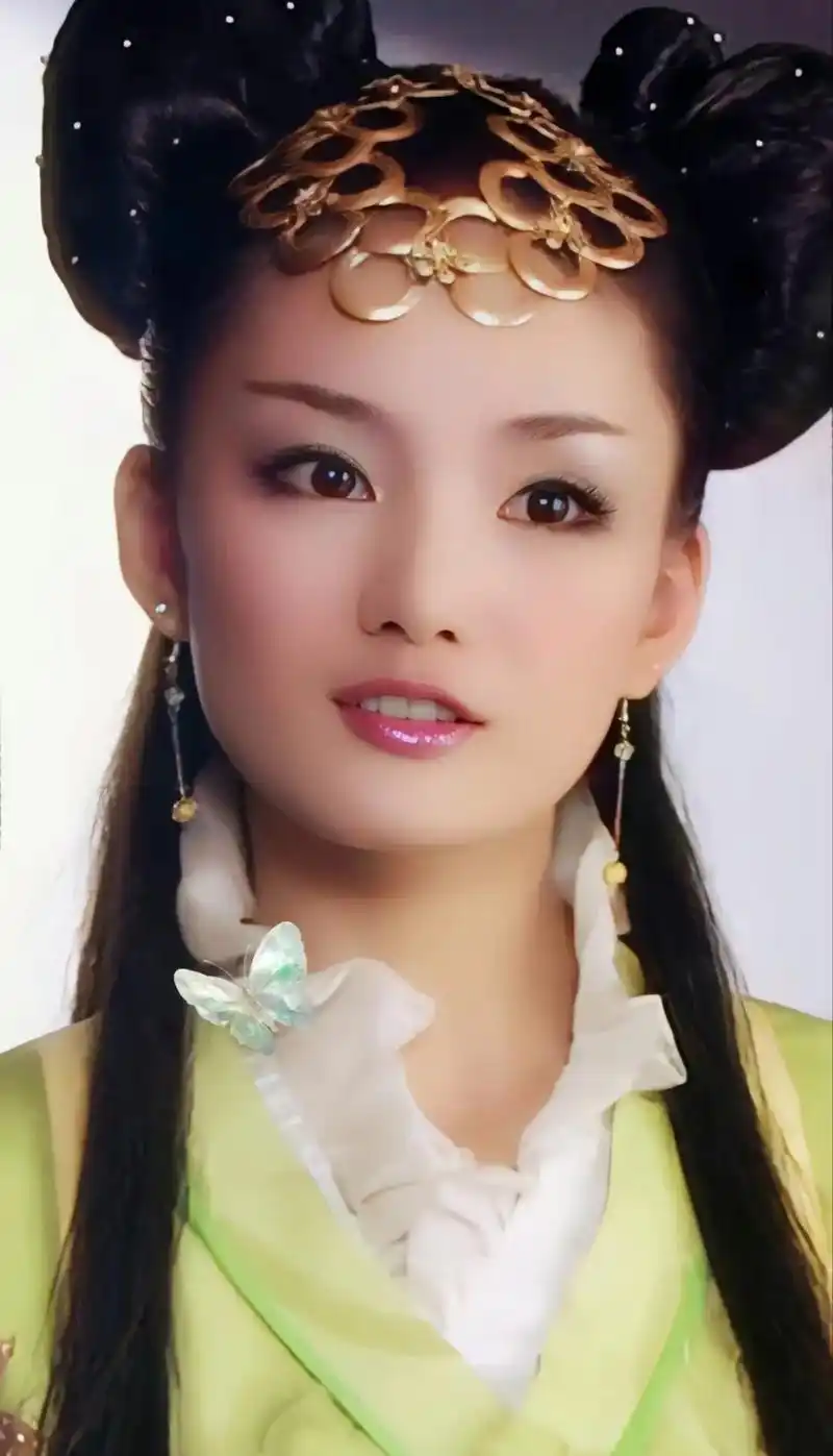 《活佛济公》馨子,饰演的,白雪,是一只可爱的兔子,非常好看的 - 抖音