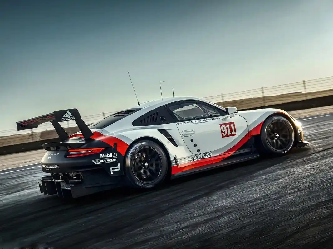 保时捷911rsr赛车拉风高清图片桌面壁纸