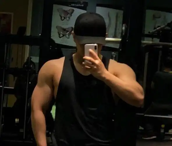 刷爆朋友圈的男神"标准"体重表,激怒了整个健身圈