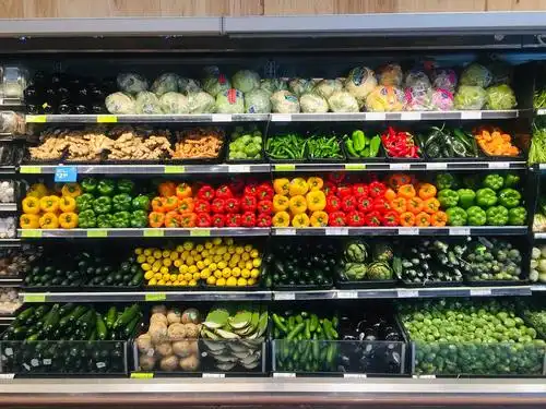 摆放整齐的蔬菜,五彩缤纷的颜色