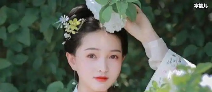 张为为个人资料《青春环游记》团子就是张为为,现如今是一名汉服模特.