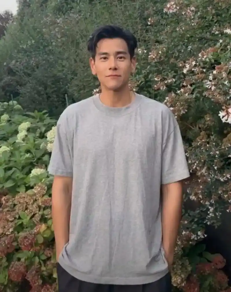 今天天气不错 发张自拍#彭于晏 - 抖音