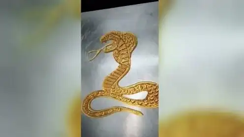 画一个眼镜蛇糖画,看起来不错,非常威猛吧!