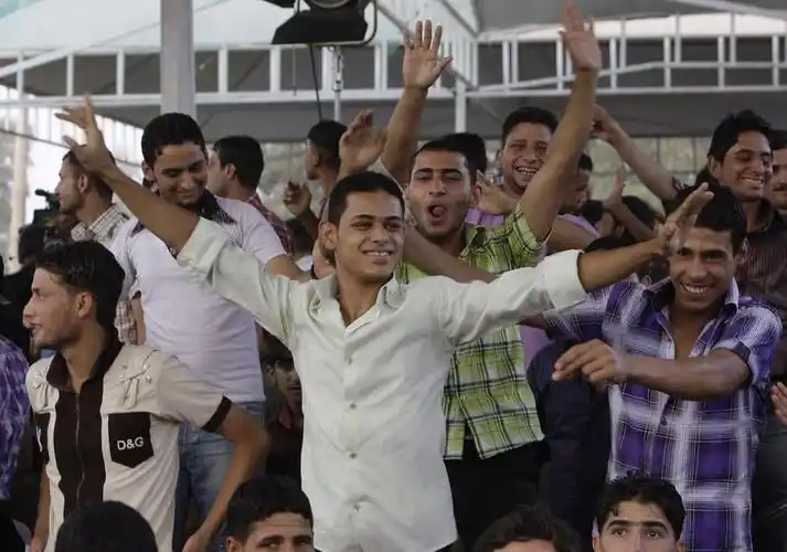 美军今将全部撤离 伊拉克人载歌载舞美军愤怒(图文转载) - 雨豆的故事