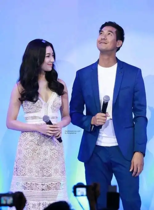 泰星weir和bella合体出席活动工作恋爱两不误