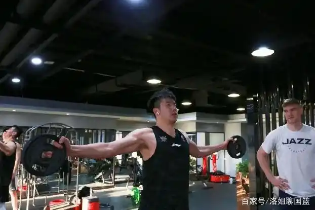 深圳主力赛季报销,邹雨宸伤势恢复,李玮颢特训力量