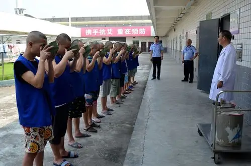 夹江看守所酷暑中消暑消毒保平安