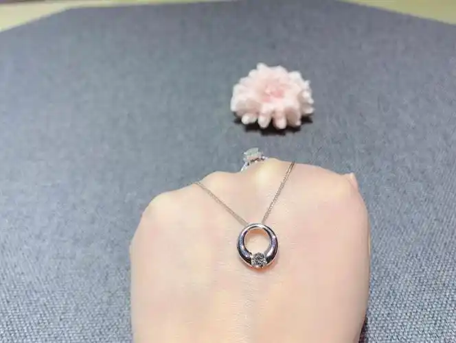 钻石世家简约钻石吊坠