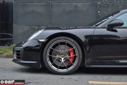 【车世界】保时捷911 turbo升级20寸bbs ri-d轮毂
