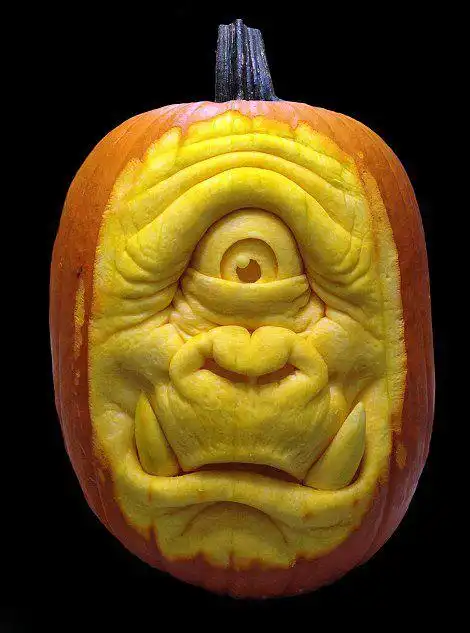 美雕刻家制作惊悚南瓜迎万圣节